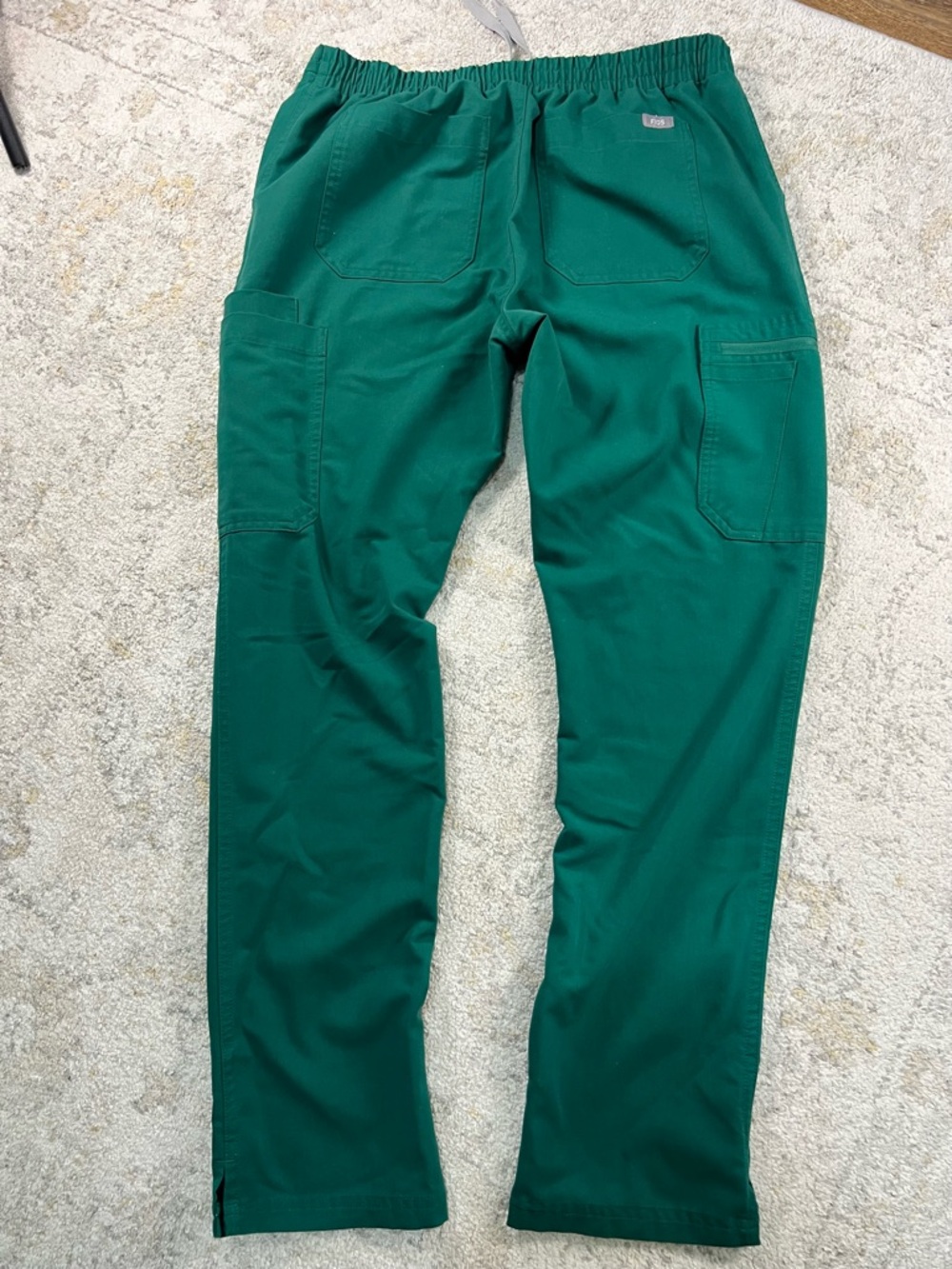 FIGS Casma & Yola Scrub Set Hunter Green Size M Women's EUC - Picture 9 of 11